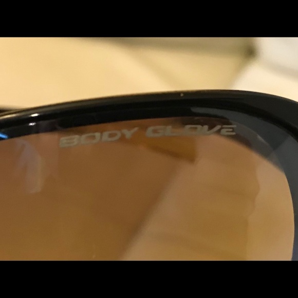 Body Glove Unisex Sunglasses - Picture 5 of 8